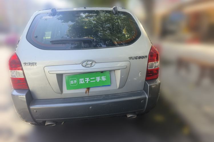 Used Hyundai Tucson 2009 2.0L Automatic Two-Wheel Drive with Sunroof Rear