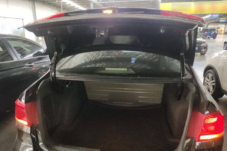 Used Volkswagen Santana 2015 1.6L Automatic Comfort Edition
