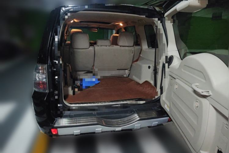 Used Mitsubishi Pajero  Trunk