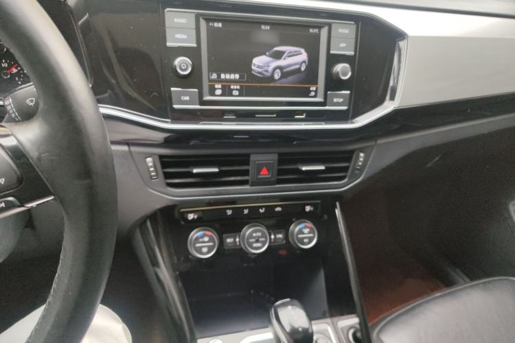 Used Volkswagen Tayron 2019 330TSI Two-Wheel Drive Luxury Model China VI Standard Audio And AC Panel