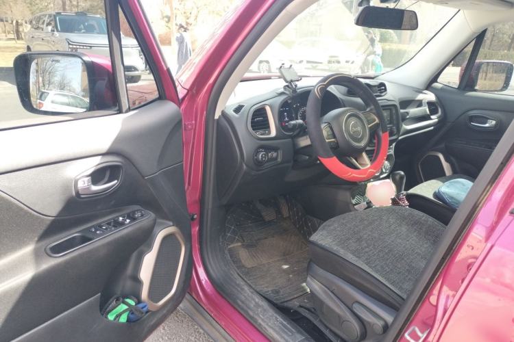 Used Jeep Renegade 2017 180T Automatic High-Energy Version
