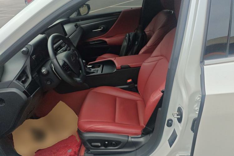 Used Lexus ES 2023 200 Excellence Edition
