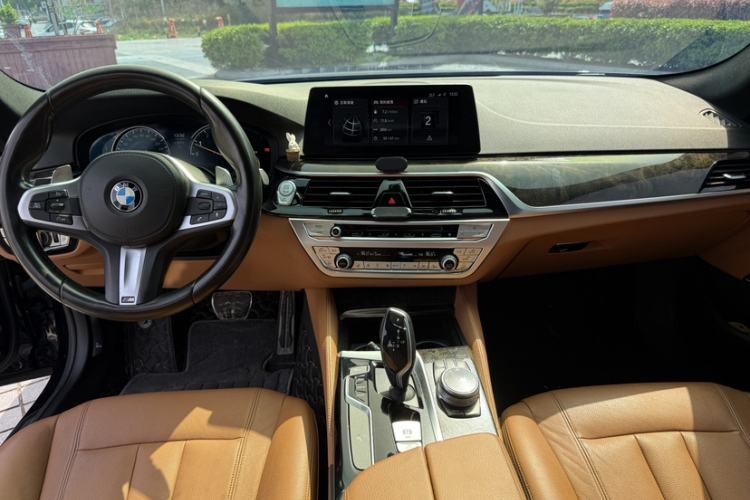 Used BMW 5 Series 2018 530Li Leading Model M Sport Package