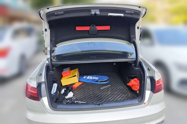 Used Audi A4L 2020 40 TFSI Fashionable and Elegant Model
