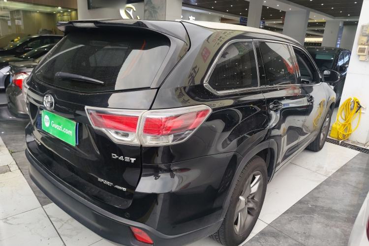 Used Toyota Highlander 2017 2.0T Four-Wheel Drive Luxury Edition 7 Seats Rear Right 45 Deg