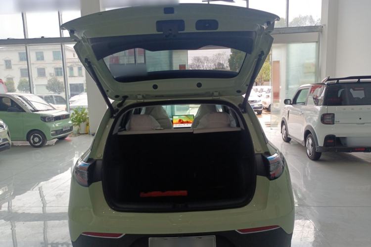 Used Geely Galaxy Geome 2025 310km Youth Edition Trunk