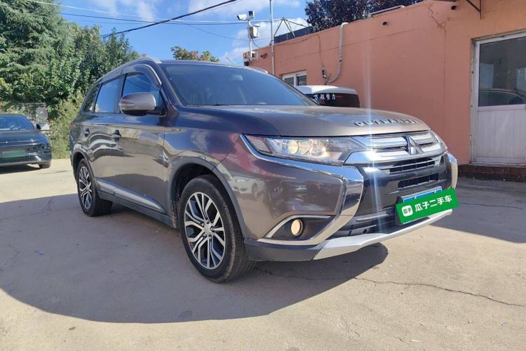 Used Mitsubishi Outlander 2017 2.0L Two-Wheel Drive Glory Edition 5 Seats
