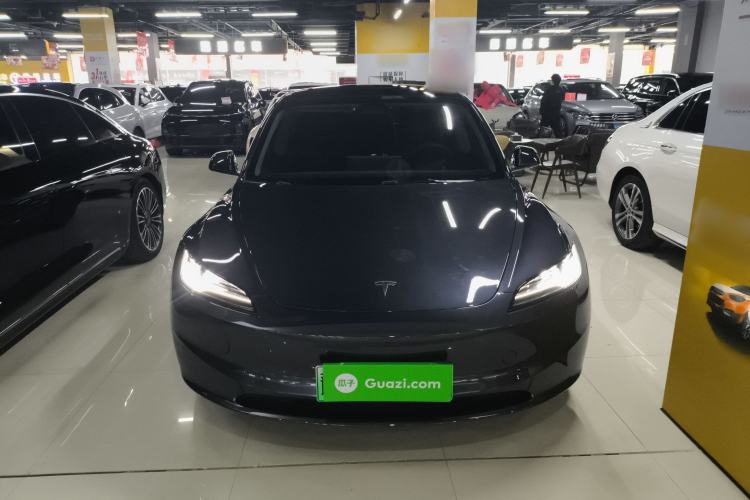 Used Tesla Model 3 2023 Long-Range All-Wheel-Drive Version