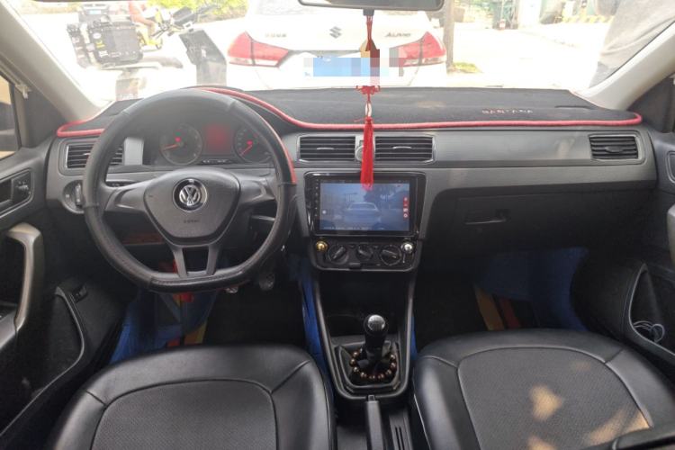 Used Volkswagen Santana 2016 1.6L Manual Fashion Edition