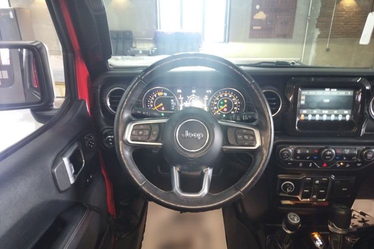 Used Jeep Wrangler 2019 2.0T Sahara Four-Door Version China VI Emission Standard Steering Wheel