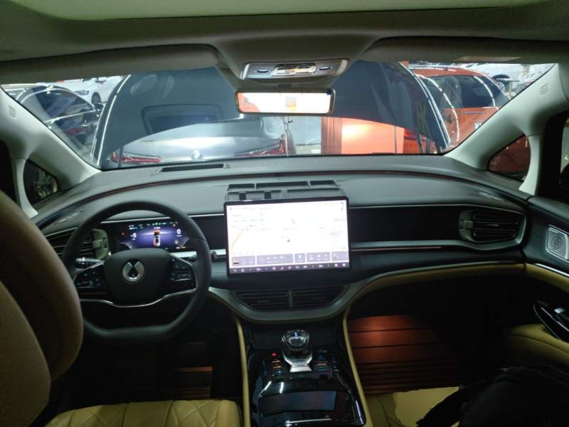 Used Denza D9 2024 DM-i 980 Four-Wheel Drive Prestige Model – Executive — 9