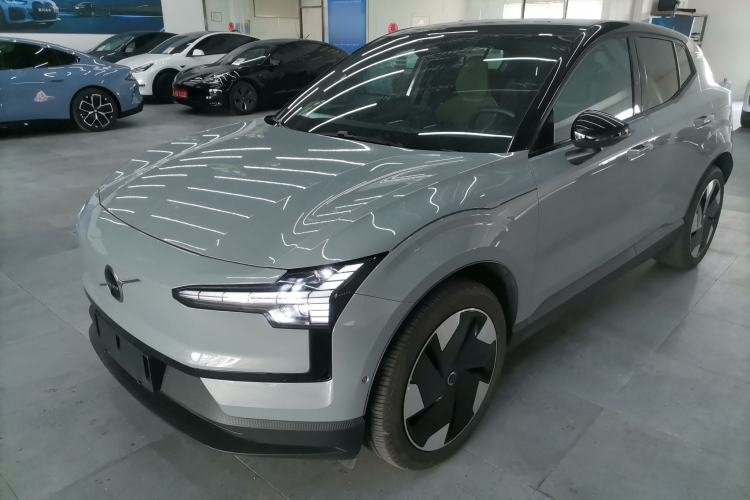Used Volvo EX30 2025 Rear-Drive Long-Range Version Ultra