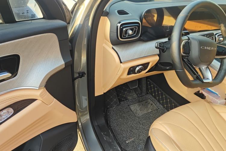 Used Chery Tiggo 9 2023 2.0T Dual-Clutch Two-Wheel Drive Prestige Version 7 Seats