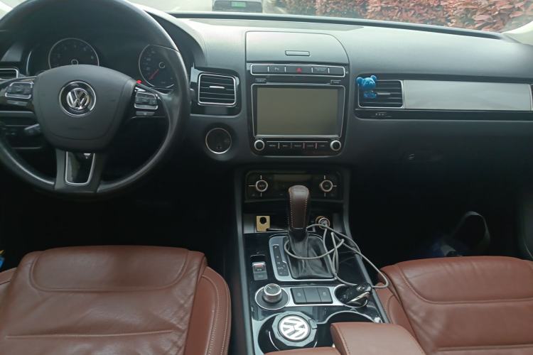 Used Volkswagen Touareg 2016 3.0 TSI Standard Version Center Console
