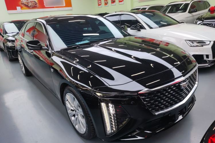 Used Cadillac CT6 2023 28T Luxury Version Front Right 45 Deg