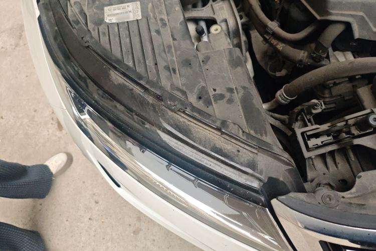 Used Skoda Kodiaq 2020 TSI330 5-Seat Two-Wheel Drive Deluxe Enjoyment Edition Right Front Headlight