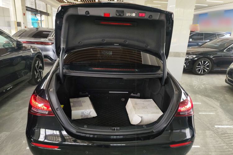 Used Mercedes-Benz E-Class 2023 Updated E 300 L Fashion Edition
