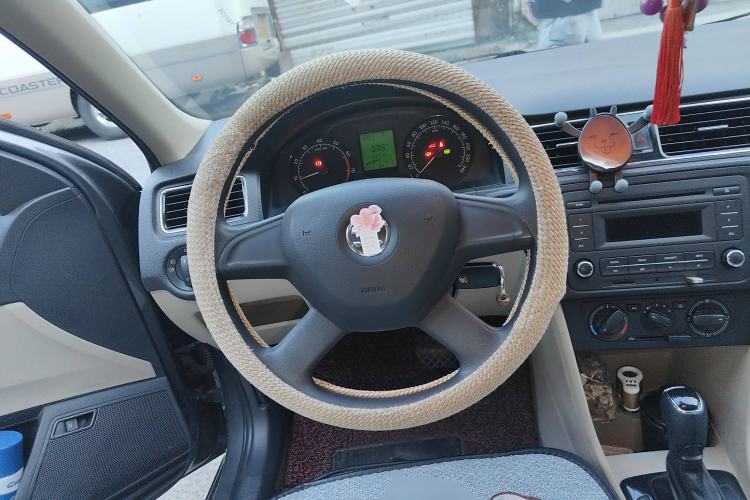 Used Skoda Rapid 2013 1.6L Automatic Smart Selection Model