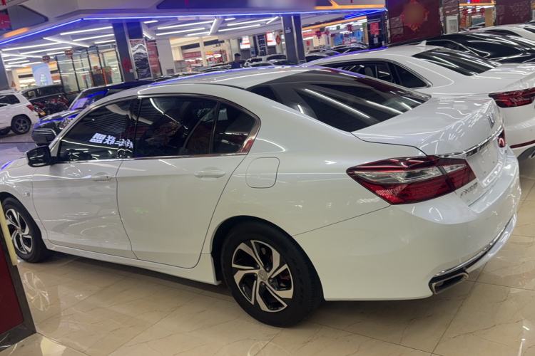 Used Honda Accord 2016 2.0L Comfort Edition
