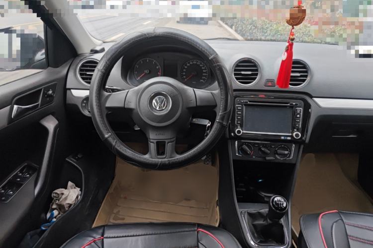 Used Volkswagen Jetta 2013 1.6L Manual Comfort Model Steering Wheel