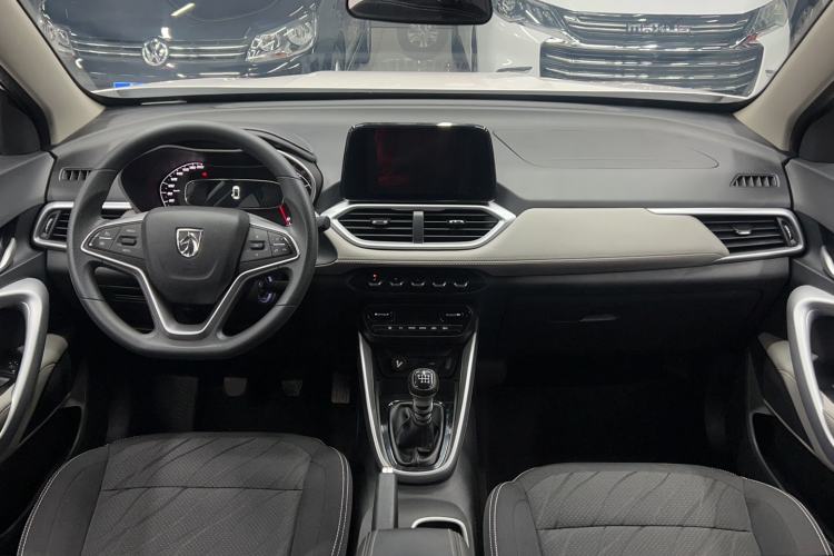 Used Baojun 510 2019 1.5L Manual Enjoyment Model 77kW China VI Emission Standard
