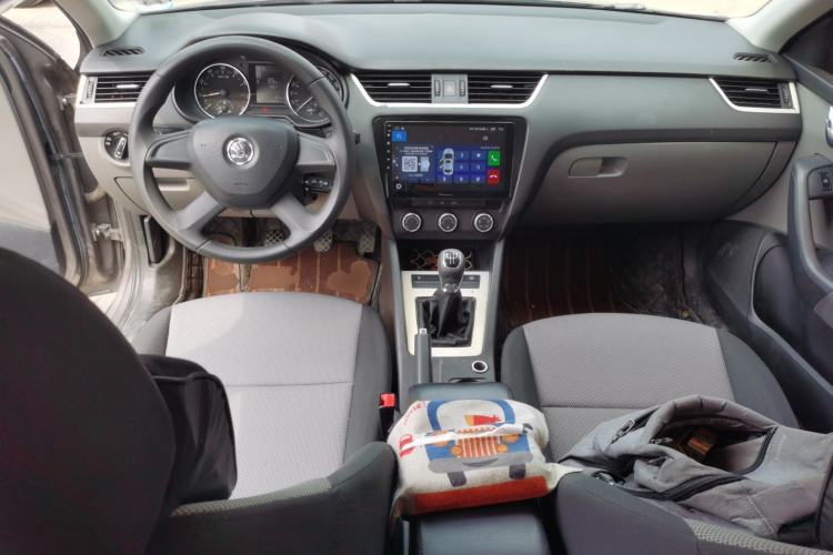 Used Skoda Octavia 2015 1.6L Manual Eado Edition