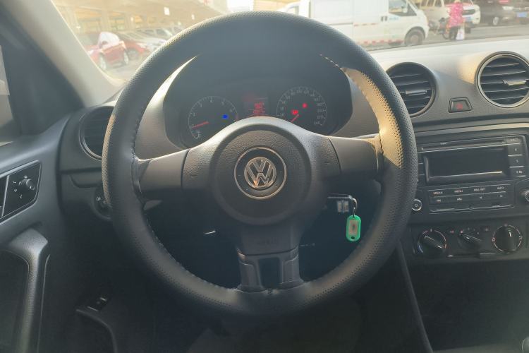 Used Volkswagen Jetta 2015 Value Edition 1.6L Manual Fashionable Style
