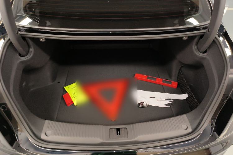 Used Hongqi H5 2023 1.5T DCT Smart Connect Flagship Edition Trunk