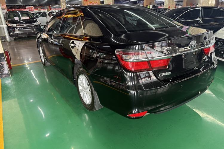 Used Toyota Camry 2016 2.0G 10th Anniversary Leading Edition
