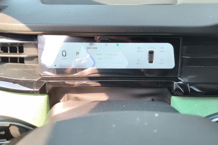 Used Livan 7 2023 605km Hunter Light
