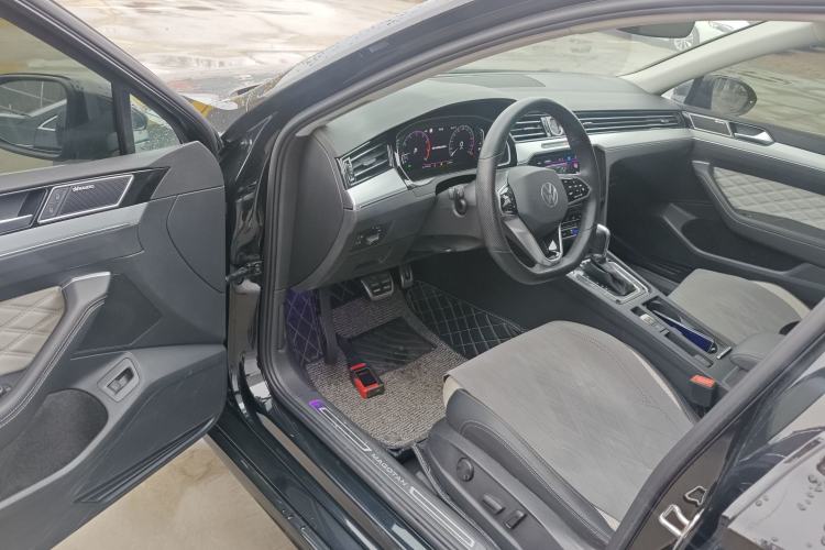 Used Volkswagen Magotan 2023 2 Million Units Commemorative Edition 330TSI DSG Luxury Version
