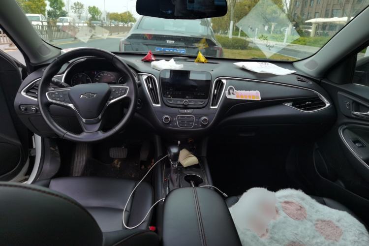 Used Chevrolet Malibu XL 2021 Redline 550T Automatic RuiLian Edition Center Console