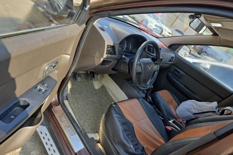 Used Wuling Hongguang 2015 1.2L S Base Model China V Standard
