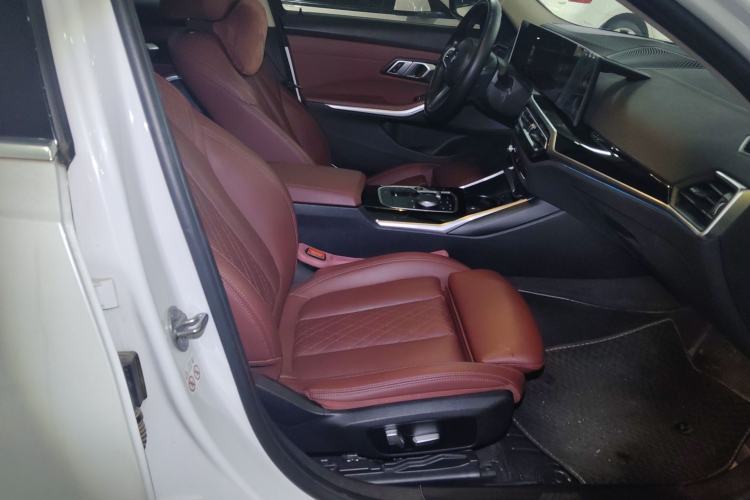 Used BMW i3 2022 eDrive 35 L Right Front Seat