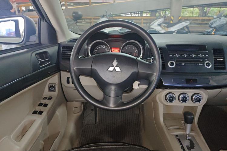 Used Mitsubishi Lancer EX 2011 Fashion Edition 1.8L CVT Comfort Version Steering Wheel