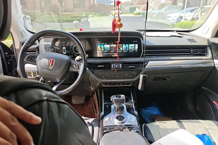 Used Hongqi HS5 2019 2.0T Smart Connect Flagship Edition Center Console