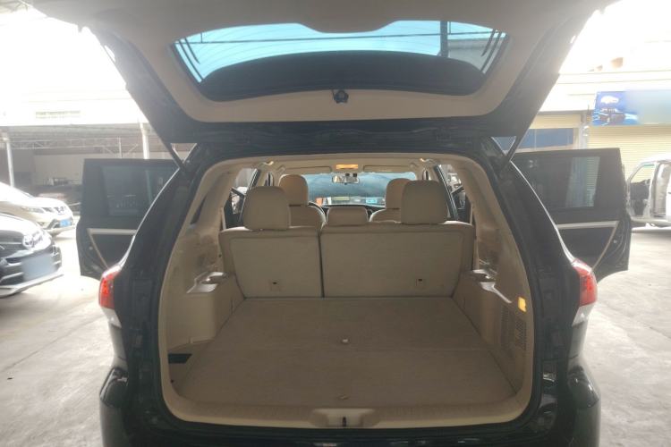 Used Toyota Highlander 2018 2.0T Two-Wheel Drive Elite Version 5 Seats China VI Standard Trunk