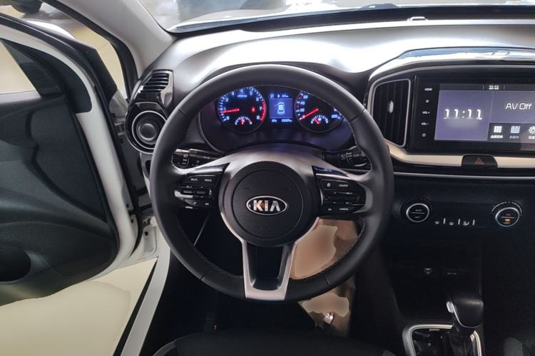 Used Kia kx1 Stonic 2021 1.4L CVT Fun & Sunroof Model
