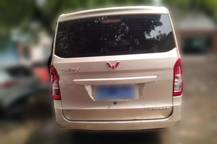 Used Wuling Rongguang V 2018 1.5L Standard Version
