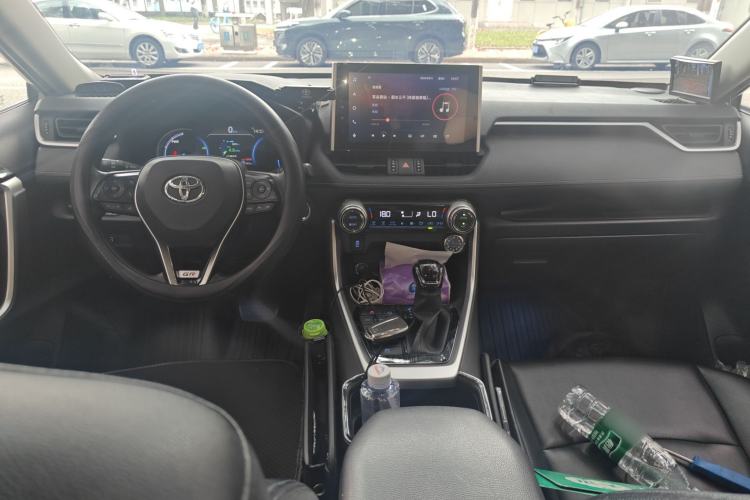 Used Toyota RAV4 2021 Revised Version Dual-Motor Hybrid 2.5L E-CVT Two-Wheel Drive Elite Edition
