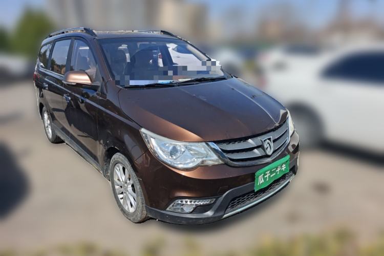 Used Baojun 730 2014 1.5L manual Comfort ESP version 7 seats