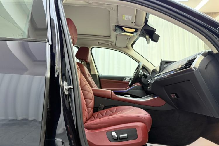 Used BMW X5 2023 xDrive 30Li Luxury M Sport Night Edition Package
