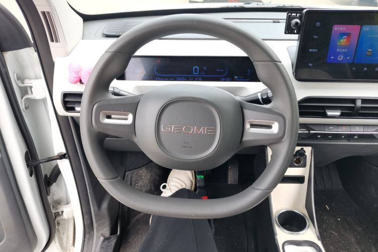 Used Geely Galaxy Panda 2024 Panda Mini 200km Endurance Bear Steering Wheel