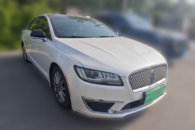 Used Lincoln MKZ 2018 2.0T Premium Edition Front Right 45 Deg