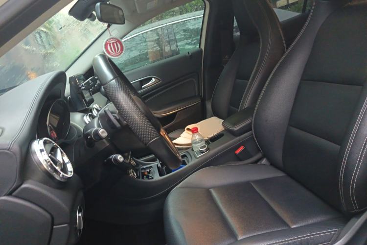 Used Mercedes-Benz GLA 2015 GLA 220 4MATIC Fashion Model Left Front Seat