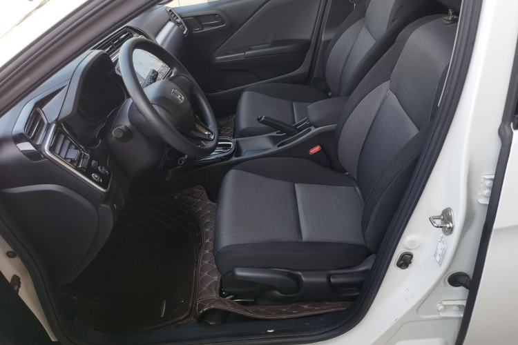 Used Honda Gienia 2017 1.5L CVT Comfort Version Left Front Seat