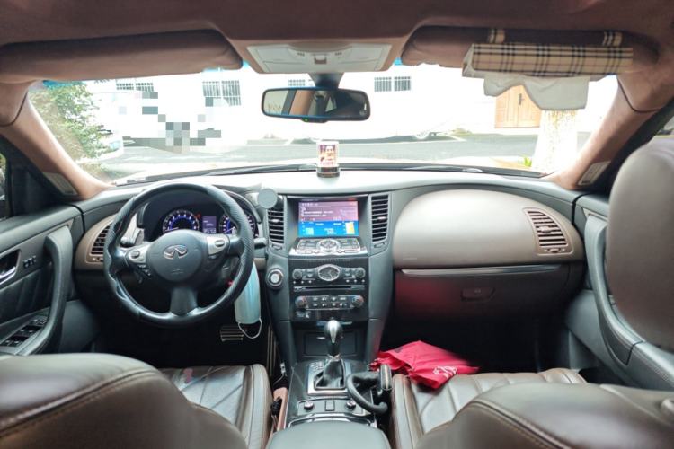 Used Infiniti QX70 2013 3.7L Standard Edition
