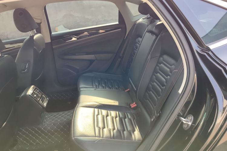 Used Volkswagen Passat 2020 Facelift 330TSI Elite Edition China VI Standard
