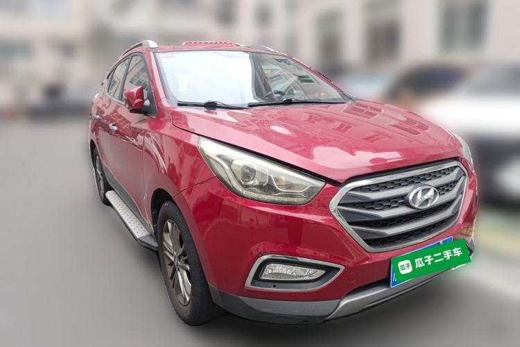 Used Hyundai ix35 2015 2.0L Automatic 2WD Smart Version China V Standard Front Right 45 Deg