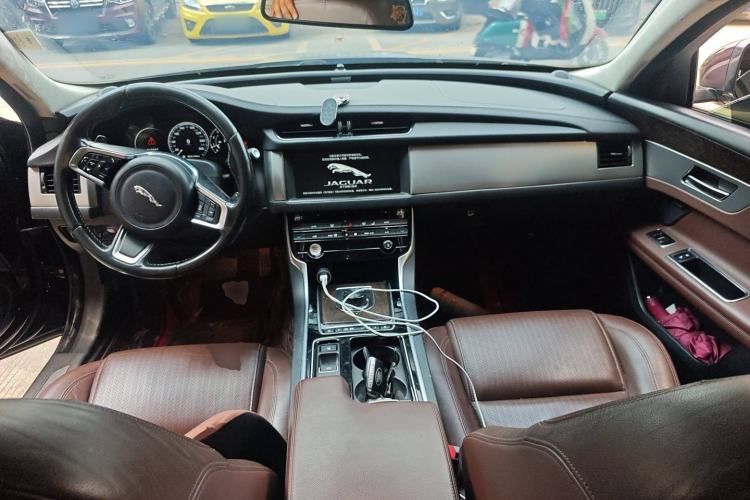 Used Jaguar XFL 2018 XFL 2.0T 250 PS Luxury Edition